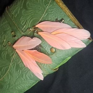 Light pink feathered earing